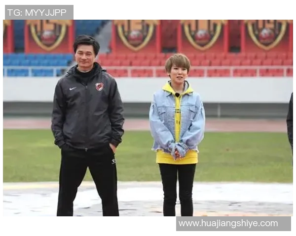 高清足球明星花球图片展示尽显运动魅力与风采 高清足球明星花球图片展示尽显运动魅力与风采