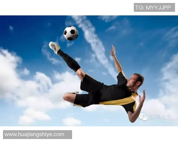 足球明星在激烈比赛中双腿滑地瞬间的精彩捕捉与动感展示 足球明星在激烈比赛中双腿滑地瞬间的精彩捕捉与动感展示